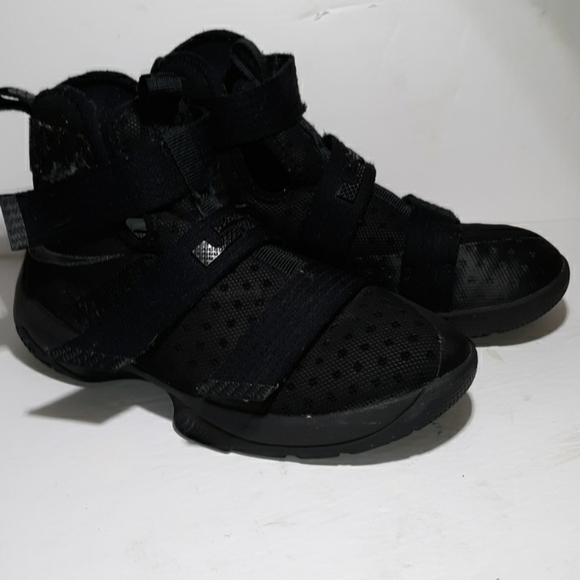 Nike Lebron James Soldier Ten X Gs 5y - Picture 1 of 6